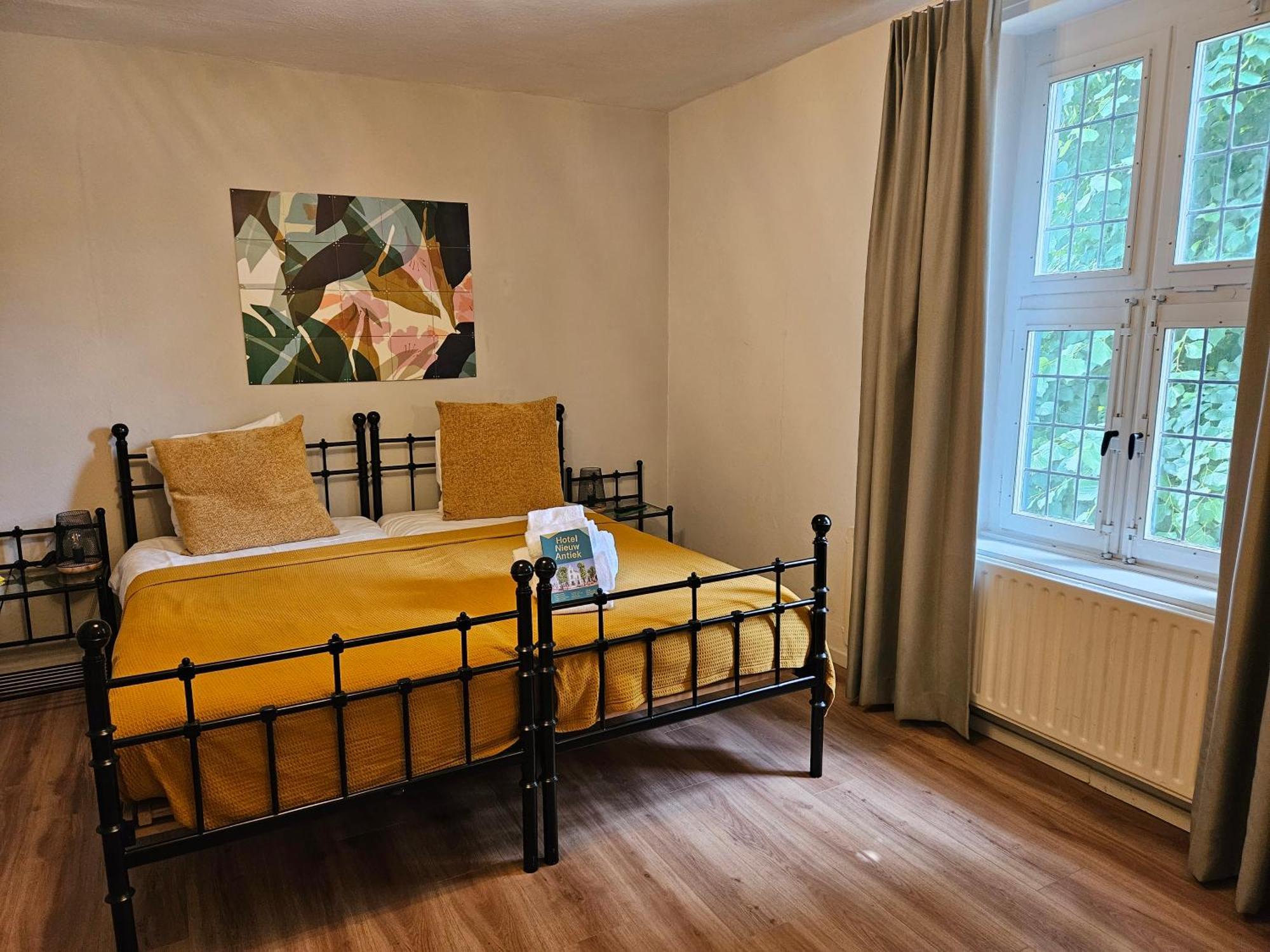 Hotel Nieuw Antiek Helden Dış mekan fotoğraf